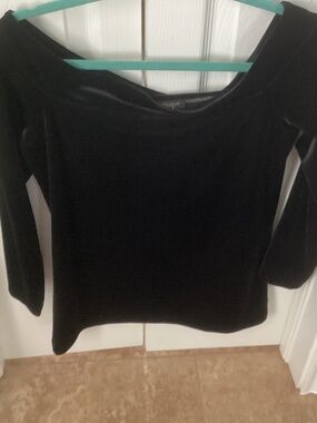 Off shoulder black top